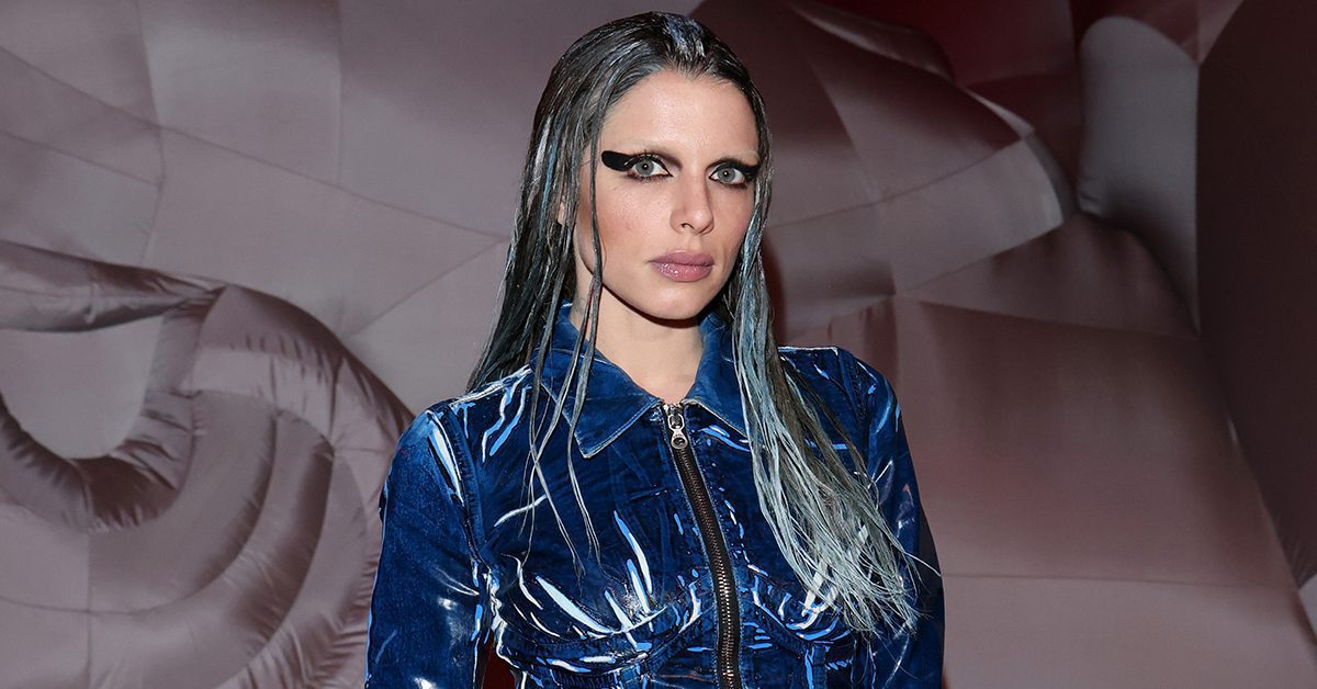 Julia Fox Apologizes For Viral Comment On TikTok ‘Mascara’ Trend Video POPSTAR!