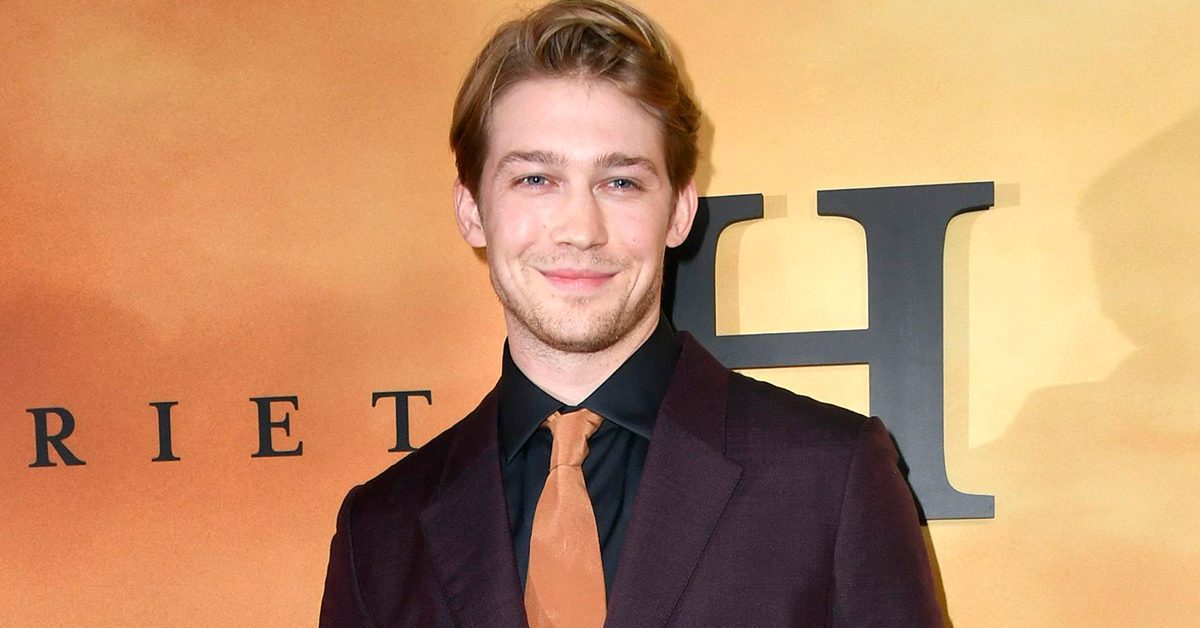 Joe Alwyn Marks First Late Night Talk Show Appearance on ‘Late Night