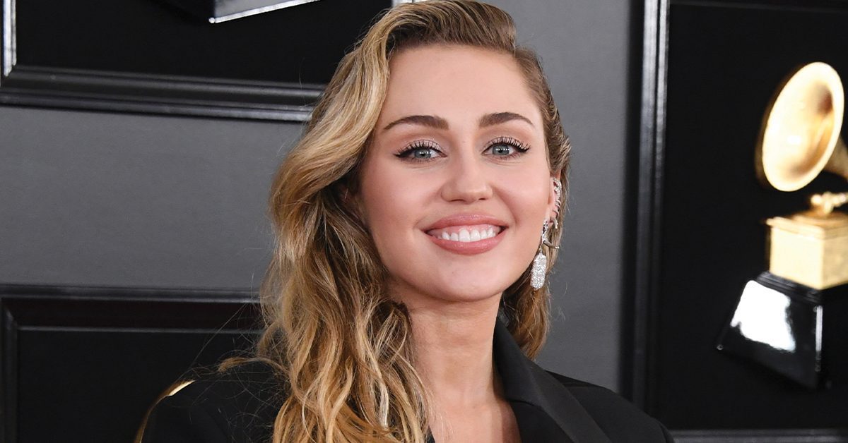 Miley Cyrus Responds to Backlash Following Claims She ‘Ignored’ Fans(02)